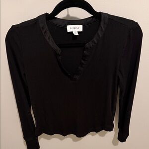 Evereve Elegant Black Long Sleeve Top
